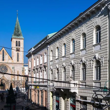 Central Square & Free Parking Апарт-отель Сараево
